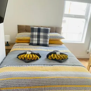 Guest house Ariana House Hotel-families And Couples Only, Blackpool