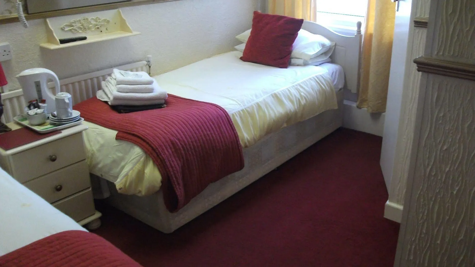 The Brema Hotel Blackpool Bed & Breakfast